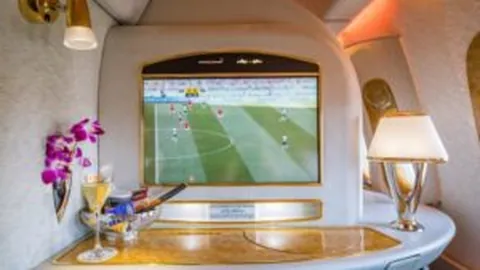 中国女将短道越野滑雪（传统技术）独占鳌头，金牌揽入怀中，包揽前三甲